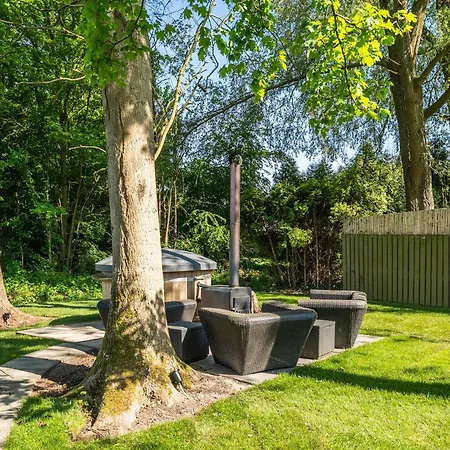 Villa Lakeside Paradise Cozy With Hot Tub