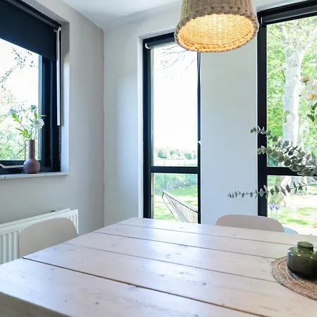 Family With Garden & Access Villa Ewijk