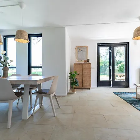 Family With Garden & Access Villa *