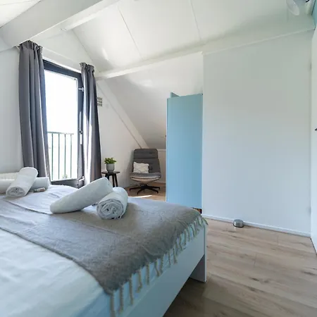 Family With Garden & Access 别墅 Ewijk