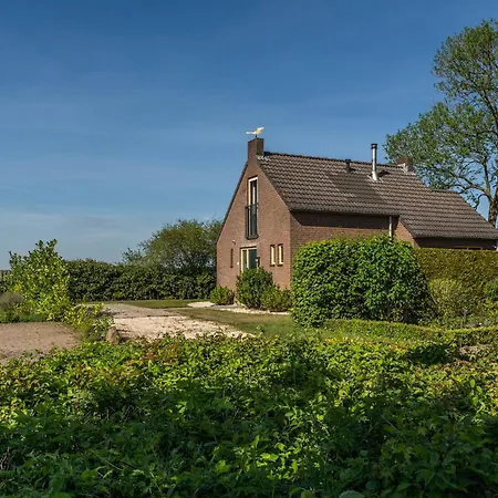 Family With Garden & Access Ewijk