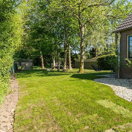 Family With Garden & Access