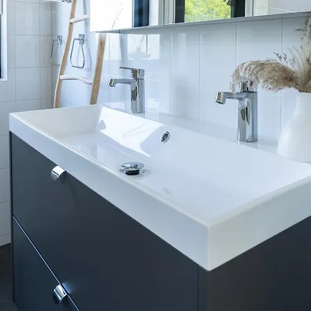 Family With Garden & Access Villa Ewijk