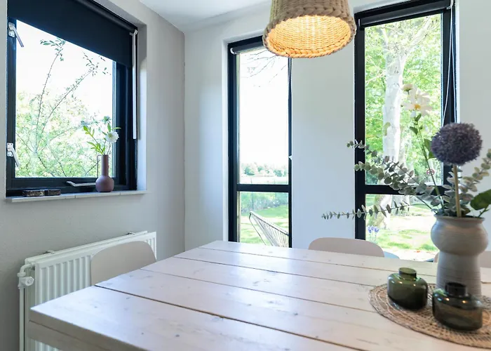 Family With Garden & Access Villa Ewijk