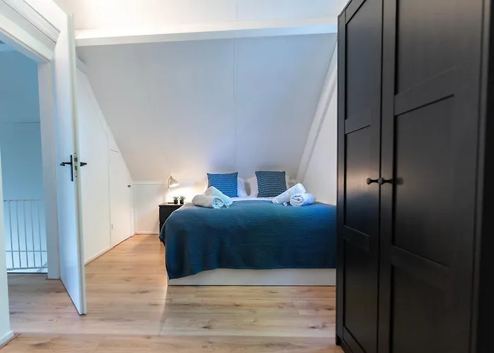 Family With Garden & Access * Ewijk