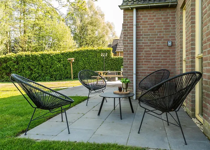 Family With Garden & Access Villa *