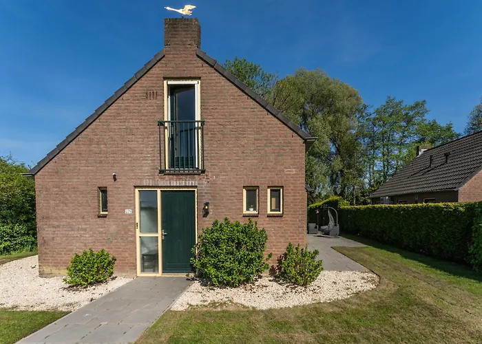 Family With Garden & Access Villa Ewijk
