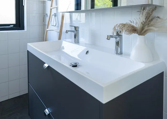 Family With Garden & Access Villa Ewijk