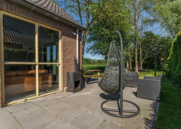 Family With Garden & Access Ewijk