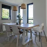 Family With Garden & Access Villa