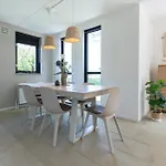 Family With Garden & Access Villa *