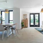 Family With Garden & Access Villa *