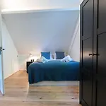Family With Garden & Access * Ewijk