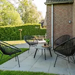 Family With Garden & Access Villa *